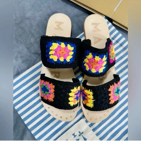 Manibe Crochet Slide Sandals - Picture 3 of 6